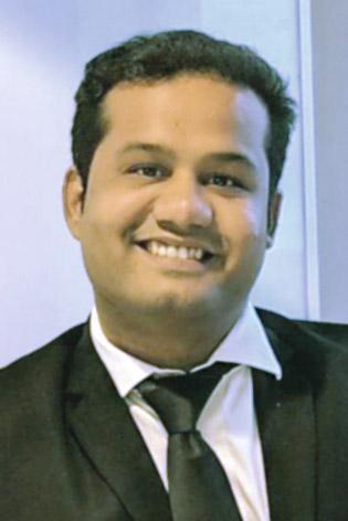 The 'Gaurav' first in the eyes of the British Council | ब्रटिश कौन्सिलच्या नजरेत ‘गौरव’ पहिला The 'Gaurav' first in the eyes of the British Council | ब्रटिश कौन्सिलच्या नजरेत ‘गौरव’ पहिला