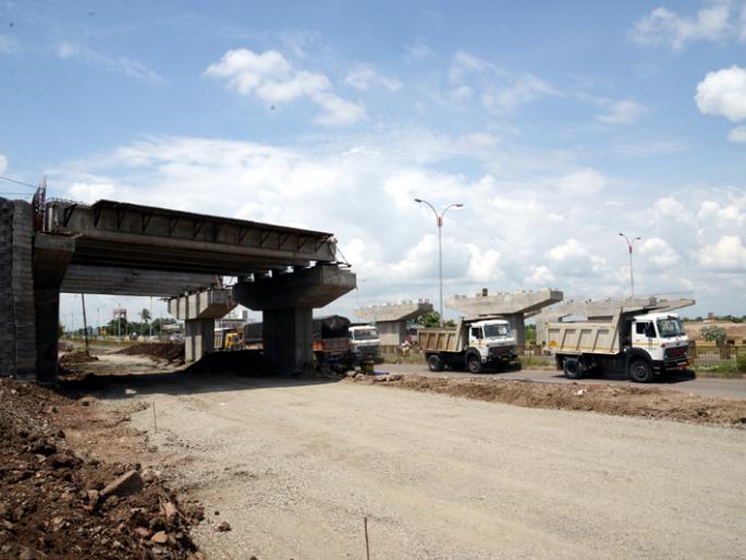 The good news ... heavy traffic in Solapur will be halved | खूशखबर... सोलापूर शहरातील जड वाहतूक निम्म्याने होणार कमी The good news ... heavy traffic in Solapur will be halved | खूशखबर... सोलापूर शहरातील जड वाहतूक निम्म्याने होणार कमी