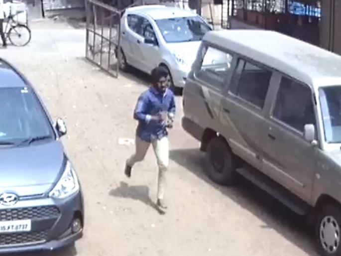 nashik,fighting,thieves,injured,women,Death | चोरट्यांसोबतच्या झटापटीत जखमी झालेल्या युवतीच्या आईचा मृत्यू