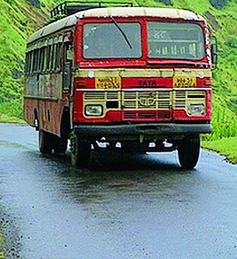 ST facilities should be increased promptly | एसटीच्या सुविधांमध्ये तातडीने वाढ करावी ST facilities should be increased promptly | एसटीच्या सुविधांमध्ये तातडीने वाढ करावी