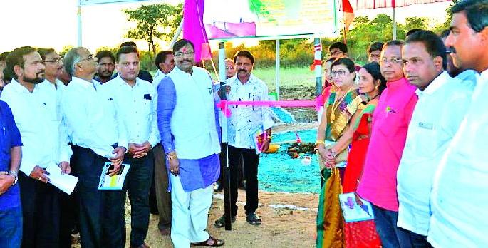 Raising the livelihood of the farmers | शेतकऱ्यांचे जीवनमान उंचावणार Raising the livelihood of the farmers | शेतकऱ्यांचे जीवनमान उंचावणार