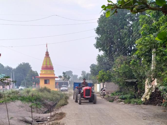 Various problems in the colony along the Kalwan road | कळवण रस्त्यालगतच्या कॉलनीत विविध समस्या Various problems in the colony along the Kalwan road | कळवण रस्त्यालगतच्या कॉलनीत विविध समस्या