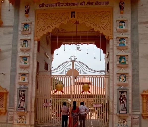 Datta temple of Shri Kshetra Devgad closed | आजपासून श्री क्षेत्र देवगडचे दत्त मंदिर बंद Datta temple of Shri Kshetra Devgad closed | आजपासून श्री क्षेत्र देवगडचे दत्त मंदिर बंद