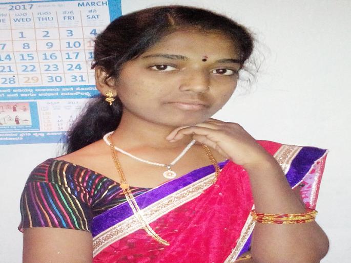 Poison from spice milk; The death of a married woman in Solapur | मसाला दुधातून विषबाधा; सोलापुरातील विवाहितेचा मृत्यू Poison from spice milk; The death of a married woman in Solapur | मसाला दुधातून विषबाधा; सोलापुरातील विवाहितेचा मृत्यू