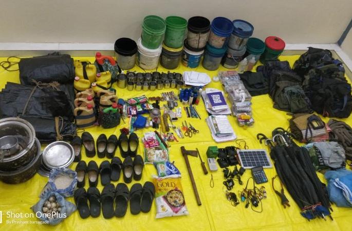 Naxal camps destroyed in clashes, materials used in massacres confiscated | चकमकीत नक्षल्यांचे शिबीर उद्ध्वस्त, घातपातासाठी वापरले जाणारे साहित्य जप्त Naxal camps destroyed in clashes, materials used in massacres confiscated | चकमकीत नक्षल्यांचे शिबीर उद्ध्वस्त, घातपातासाठी वापरले जाणारे साहित्य जप्त