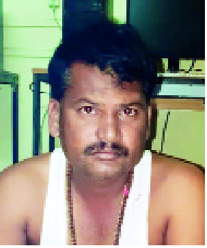 The drunk driver hit nine; Fourthly serious | मद्यधुंद कारचालकाने नऊजणांना ठोकरले; चौघेजण गंभीर The drunk driver hit nine; Fourthly serious | मद्यधुंद कारचालकाने नऊजणांना ठोकरले; चौघेजण गंभीर