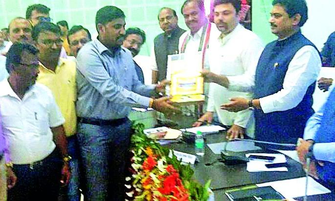 The glory of Muttapur by departmental award | विभागीय पुरस्काराने मुत्तापूरचा गौरव The glory of Muttapur by departmental award | विभागीय पुरस्काराने मुत्तापूरचा गौरव
