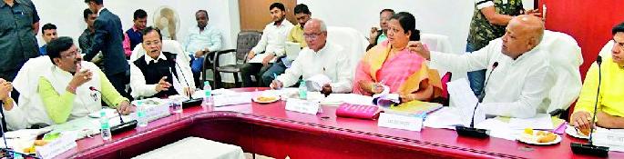 Additional demand of 129 crores for district development | जिल्ह्याच्या विकासासाठी १२९ कोटींची अतिरिक्त मागणी Additional demand of 129 crores for district development | जिल्ह्याच्या विकासासाठी १२९ कोटींची अतिरिक्त मागणी