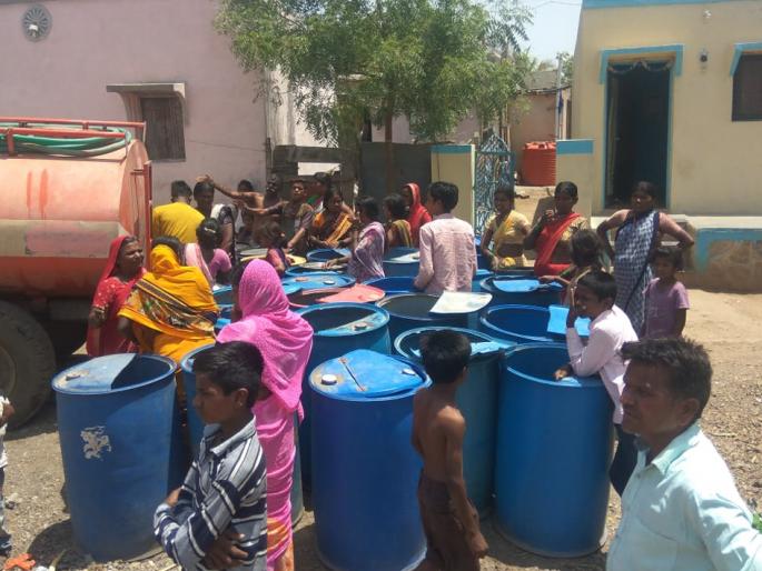 Summer is over. Tinker | उन्हाळा संपत आलाय.. टंँकर मिळेना Summer is over. Tinker | उन्हाळा संपत आलाय.. टंँकर मिळेना