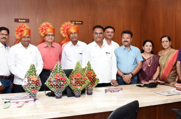 Dharmaraj Murtadak as President of Kamco Bank | कमको बँकेच्या अध्यक्षपदी धर्मराज मुर्तडक Dharmaraj Murtadak as President of Kamco Bank | कमको बँकेच्या अध्यक्षपदी धर्मराज मुर्तडक