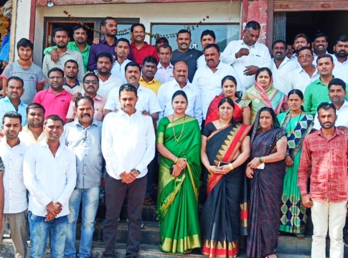Jayesh salary of Mahashivade leading unopposed as Kalwan Nagar Panchayat Vice-President | कळवण नगरपंचायत उपनगराध्यक्षपदी महाशिवआघाडीचे जयेश पगार बिनविरोध Jayesh salary of Mahashivade leading unopposed as Kalwan Nagar Panchayat Vice-President | कळवण नगरपंचायत उपनगराध्यक्षपदी महाशिवआघाडीचे जयेश पगार बिनविरोध