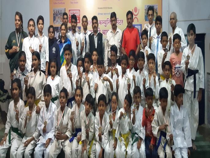 38 sportspersons of Aurangabad selection for national sports karate event | राष्ट्रीय खेलो कराटे स्पर्धेसाठी औरंगाबादच्या ३८ खेळाडूंची निवड