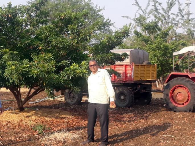 The lockdown surrounding the water supply and sweat gardens by the tanker did not move | टँकरने पाणीपुरवठा अन् घामांनी फुलवलेल्या बागेभोवतालचा लॉकडाउन हटेना The lockdown surrounding the water supply and sweat gardens by the tanker did not move | टँकरने पाणीपुरवठा अन् घामांनी फुलवलेल्या बागेभोवतालचा लॉकडाउन हटेना
