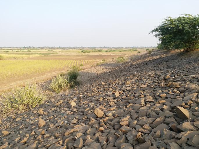 In Shillegaon Small Medium Project of 37 crores, there is no dribbling water in 7 years | ३७ कोटींच्या शिल्लेगाव लघु मध्यम प्रकल्पात ७ वर्षांत थेंबभरही पाणी नाही In Shillegaon Small Medium Project of 37 crores, there is no dribbling water in 7 years | ३७ कोटींच्या शिल्लेगाव लघु मध्यम प्रकल्पात ७ वर्षांत थेंबभरही पाणी नाही