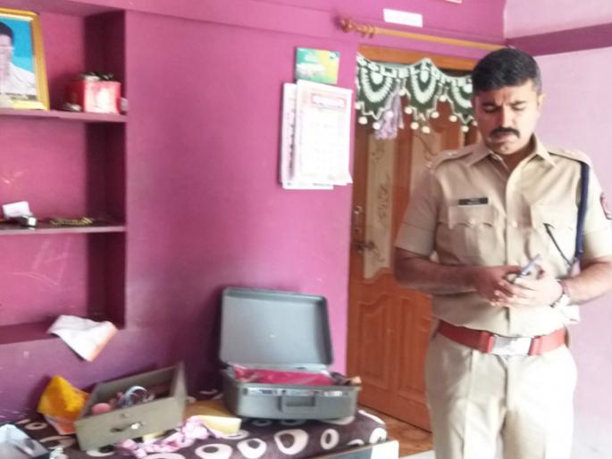 A lot of thieves in Nashik district | नाशिक जिल्ह्यात टेहरेला चोरट्यांचा धुमाकूळ A lot of thieves in Nashik district | नाशिक जिल्ह्यात टेहरेला चोरट्यांचा धुमाकूळ