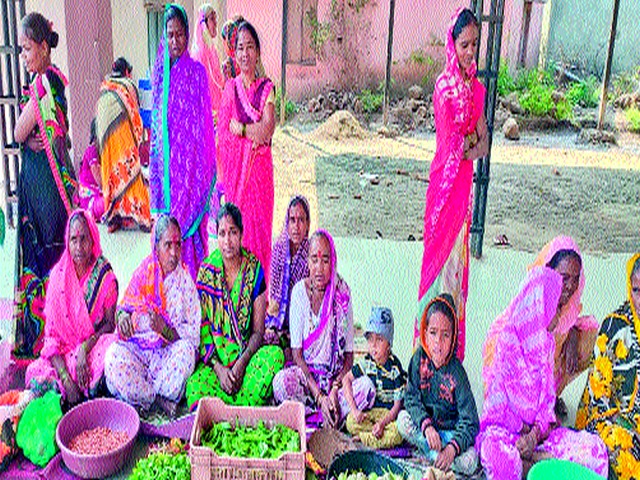 After 5 years, the market is full for weeks | ५० वर्षांनंतर भरला आठवडे बाजार After 5 years, the market is full for weeks | ५० वर्षांनंतर भरला आठवडे बाजार