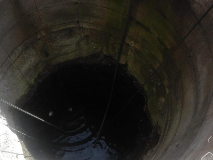 Pipes for drinking water for women in the tribal areas of Nandurdi | नांदूर्डीतील आदिवासी वस्तीवरील महिलांची पिण्याच्या पाण्यासाठी पायपीट Pipes for drinking water for women in the tribal areas of Nandurdi | नांदूर्डीतील आदिवासी वस्तीवरील महिलांची पिण्याच्या पाण्यासाठी पायपीट