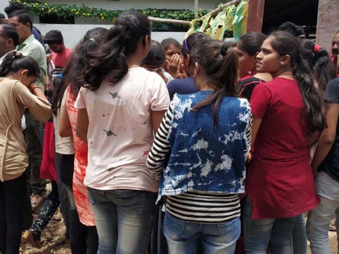 Student-friendly teacher Harpali .. | विद्यार्थीप्रिय शिक्षिका हरपली.. Student-friendly teacher Harpali .. | विद्यार्थीप्रिय शिक्षिका हरपली..