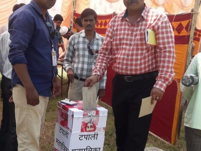 Headquarters is ready for postal voting room | मुख्यालयांमध्ये टपाली मतदानासाठी कक्ष झाले सज्ज Headquarters is ready for postal voting room | मुख्यालयांमध्ये टपाली मतदानासाठी कक्ष झाले सज्ज