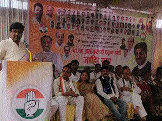 People of water resources minister's water do not have water - MP Ashok Chavan's hinges | जलसंपदा मंत्र्याच्या जिल्ह्यात लोकांना पाणी नाही - खासदार अशोक चव्हाण यांची टिका