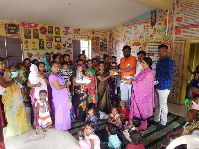 Allocation of Nutrition in Anganwadi area in Pimpalgaon Baswant area | पिंपळगाव बसवंत परिसरातील आंगनवाडीत पोषण आहार वाटप