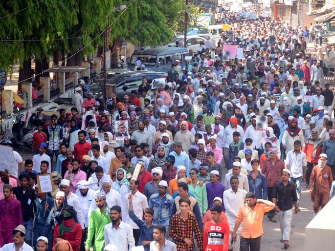 Kadua, in the case of Unnao, the purakhanat kadakadatite closed | कठुआ, उन्नाव प्रकरणी परभणीत कडकडीत बंद Kadua, in the case of Unnao, the purakhanat kadakadatite closed | कठुआ, उन्नाव प्रकरणी परभणीत कडकडीत बंद