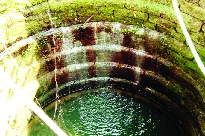 Parbhani: 1 Approval for water supply to public wells | परभणी : २८ सार्वजनिक विहिरींना पाणीपुरवठ्यासाठी मान्यता Parbhani: 1 Approval for water supply to public wells | परभणी : २८ सार्वजनिक विहिरींना पाणीपुरवठ्यासाठी मान्यता