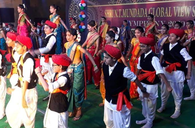 Amalner celebrates NT Mundada Global School's conclave | अमळनेरला एन.टी.मुंदडा ग्लोबल स्कूलचे स्नेहसंमेलन उत्साहात Amalner celebrates NT Mundada Global School's conclave | अमळनेरला एन.टी.मुंदडा ग्लोबल स्कूलचे स्नेहसंमेलन उत्साहात