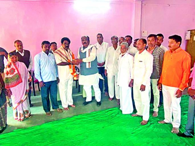 Madhukar Tiger unopposed as sarpanch of queen of Bambarud | बांबरूड राणीचे सरपंचपदी मधुकर वाघ बिनविरोध Madhukar Tiger unopposed as sarpanch of queen of Bambarud | बांबरूड राणीचे सरपंचपदी मधुकर वाघ बिनविरोध