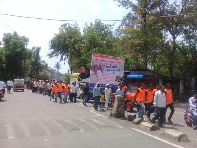 Shamogakara's fifteen kilometers running front for water | पाण्यासाठी शामगावकारांचा पंधरा किलोमीटर चालत मोर्चा