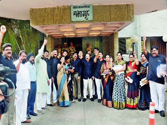 Taxes on the Nashik tax havens | नाशिककरांवर करवाढीची कुºहाड