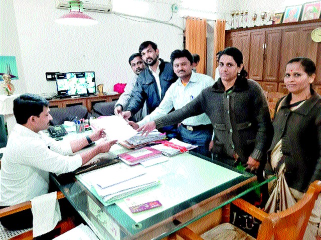 Elgar of an unauthorized high school teacher | विनाअनुदानित उच्च माध्यमिक शिक्षकांचा एल्गार