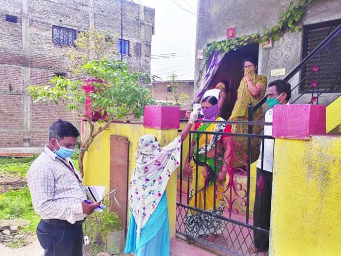 Urban survey on the shoulders of 'Asha' in rural areas! | शहरी भागातील सर्वेक्षण ग्रामीण भागातील ‘आशां’च्या खांद्यावर ! Urban survey on the shoulders of 'Asha' in rural areas! | शहरी भागातील सर्वेक्षण ग्रामीण भागातील ‘आशां’च्या खांद्यावर !