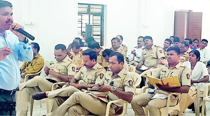 Quota law training for the police personnel | पोलीसदादांना कोटपा कायद्याचे प्रशिक्षण