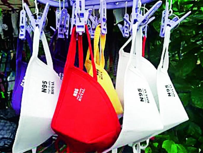 Be careful! Black market of masks on the streets | सावधान! मास्कचा काळाबाजार रस्त्यावर