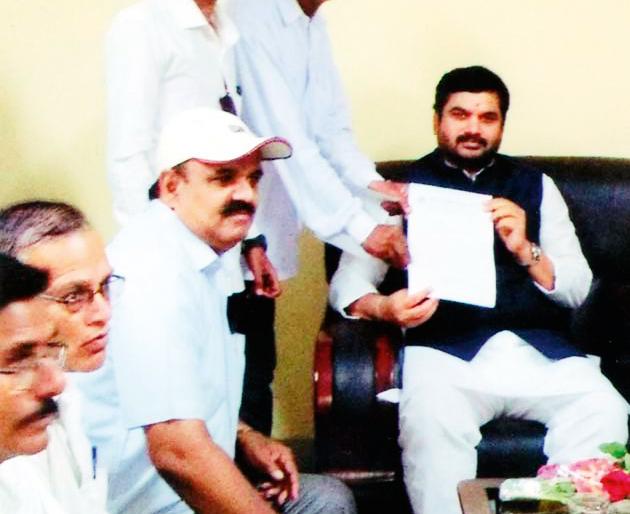 Arrest Dabholkar and Pansare's killers | दाभोळकर व पानसरे यांच्या मारेकºयांना अटक करा