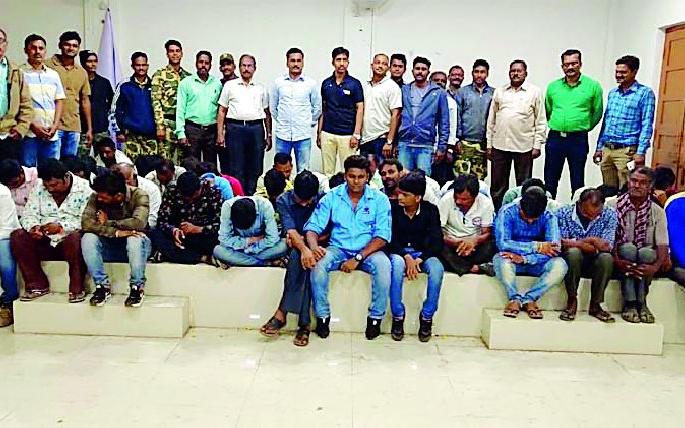 Butterfly Ghora was getting money from the game | तितली भोवरा खेळातून होत होती पैशाची हार-जीत