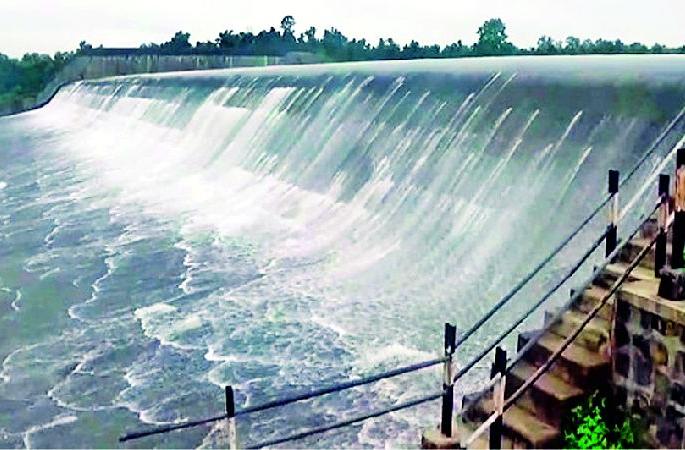 Six hurdles to increasing the height of 'Dham' | ‘धाम’च्या उंची वाढीसाठी सहा अडथळे Six hurdles to increasing the height of 'Dham' | ‘धाम’च्या उंची वाढीसाठी सहा अडथळे