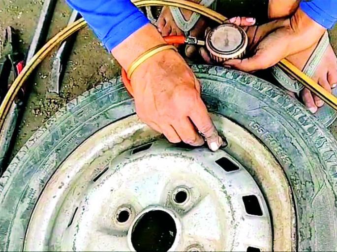 The alignment of the vehicles has deteriorated and now the average has decreased. | वाहनांचे ‘अलायमेंट’ बिघडले अन् आता ‘अॅव्हरेज’ ही घटला, The alignment of the vehicles has deteriorated and now the average has decreased. | वाहनांचे ‘अलायमेंट’ बिघडले अन् आता ‘अॅव्हरेज’ ही घटला,