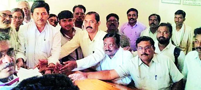 Nabard should buy tur and chickpeas | नाबार्डने तूर व चणा खरेदी करावा Nabard should buy tur and chickpeas | नाबार्डने तूर व चणा खरेदी करावा