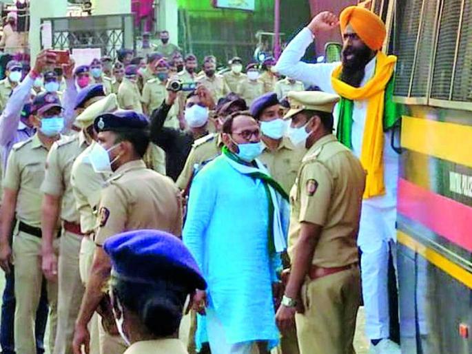 25 supporters detained | टिकैत आलेच नाही, २५ समर्थक ताब्यात 25 supporters detained | टिकैत आलेच नाही, २५ समर्थक ताब्यात