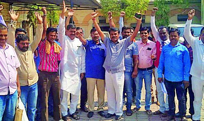 Protest of 'Medical' Deacons | ‘मेडिकल’च्या अधिष्ठात्यांचा निषेध Protest of 'Medical' Deacons | ‘मेडिकल’च्या अधिष्ठात्यांचा निषेध