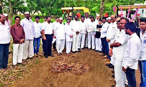 Grant up to the street for purchase of tractor | ट्रॅक्टर खरेदीसाठी सव्वालाखापर्यंत अनुदान Grant up to the street for purchase of tractor | ट्रॅक्टर खरेदीसाठी सव्वालाखापर्यंत अनुदान