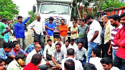  Opponents to Malegaavi encroachment removal campaign | मालेगावी अतिक्रमण हटाव मोहिमेला विरोध