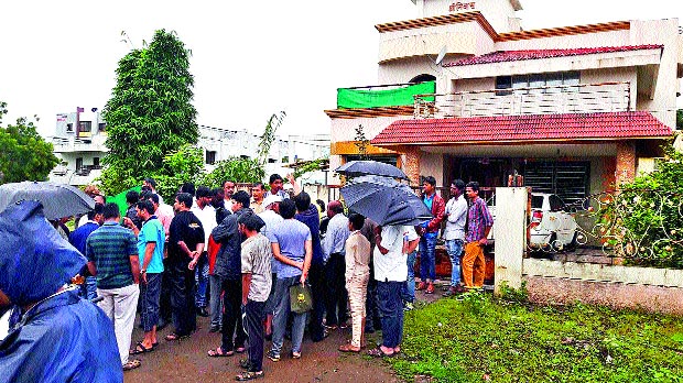 Day-to-day drill | भरदिवसा दरोड्याच्या प्रयत्न