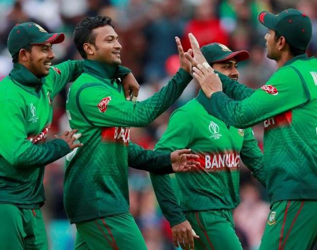 All Bangladesh cricketers strike for salary hike; India tour threatens | पगारवाढीसाठी बांगलादेशच्या सर्व क्रिकेटपटूंनी पुकारला संप; भारताचा दौरा आला धोक्यात