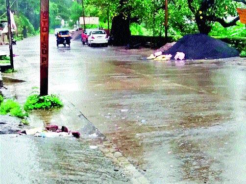 Musaladhar in taluka with Igatpuri city | इगतपुरी शहरासह तालुक्यात मुसळधार Musaladhar in taluka with Igatpuri city | इगतपुरी शहरासह तालुक्यात मुसळधार