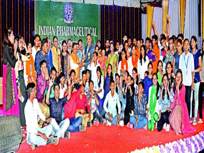 MGV, Pawar Pharmacy, joint championship | एमजीव्ही, पवार फार्मसीला संयुक्त विजेतेपद MGV, Pawar Pharmacy, joint championship | एमजीव्ही, पवार फार्मसीला संयुक्त विजेतेपद