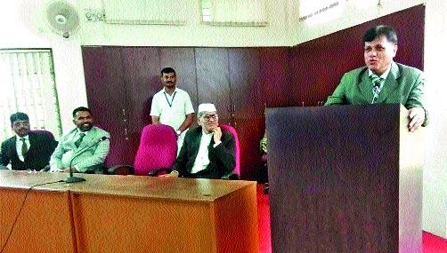 Remove public-made cases | लोकअदालतीत खटले निकाली काढा Remove public-made cases | लोकअदालतीत खटले निकाली काढा