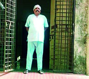 It takes heart of a tiger to dissect a dead body, brother! | मृतदेहाची चिरफाड करायला वाघाचे काळीज लागते भावा! It takes heart of a tiger to dissect a dead body, brother! | मृतदेहाची चिरफाड करायला वाघाचे काळीज लागते भावा!